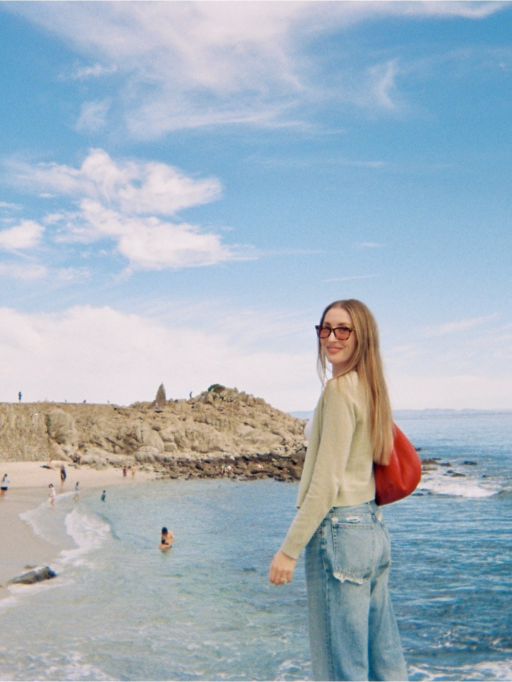 Meet your Posher, Courtney